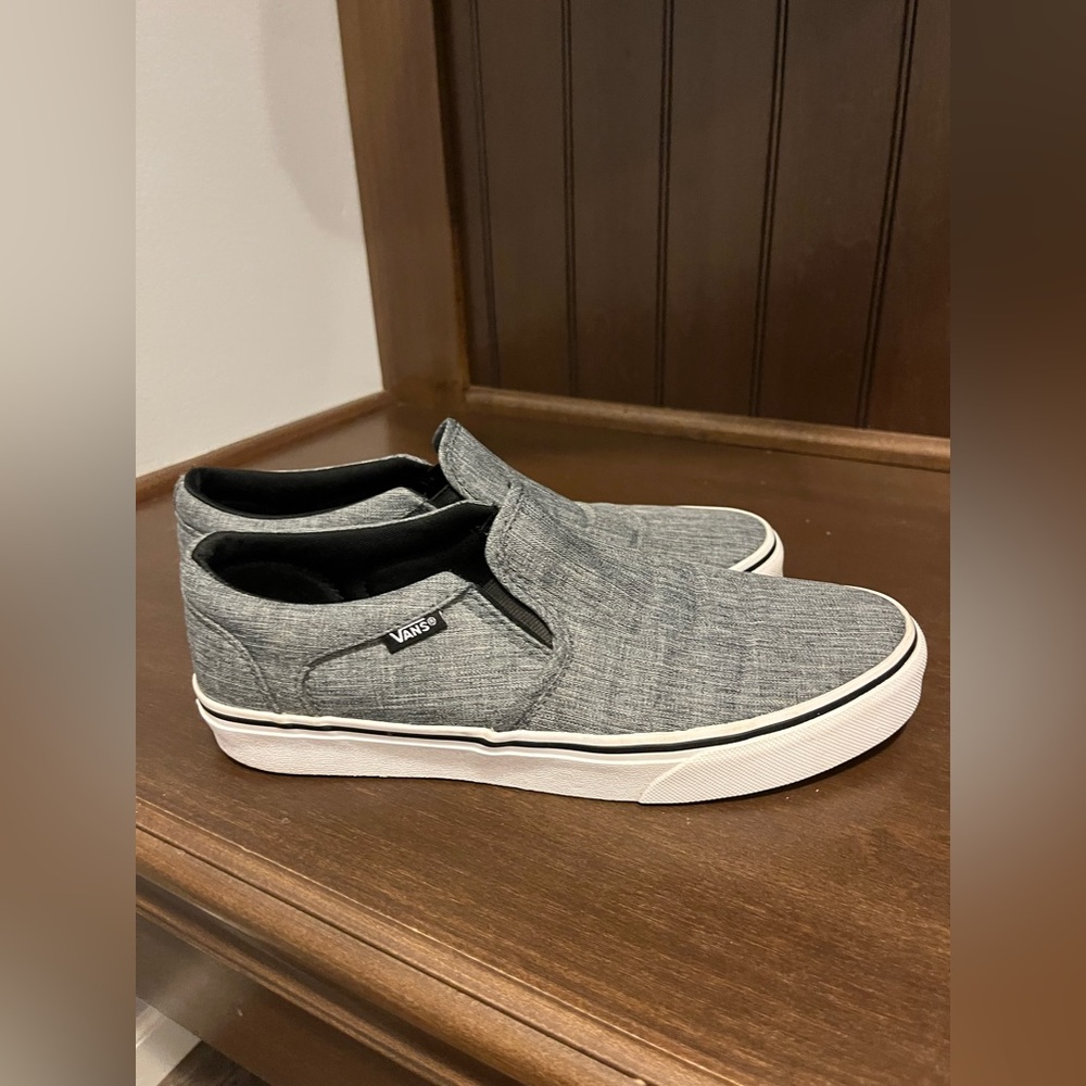 Men’s size 8.5 vans